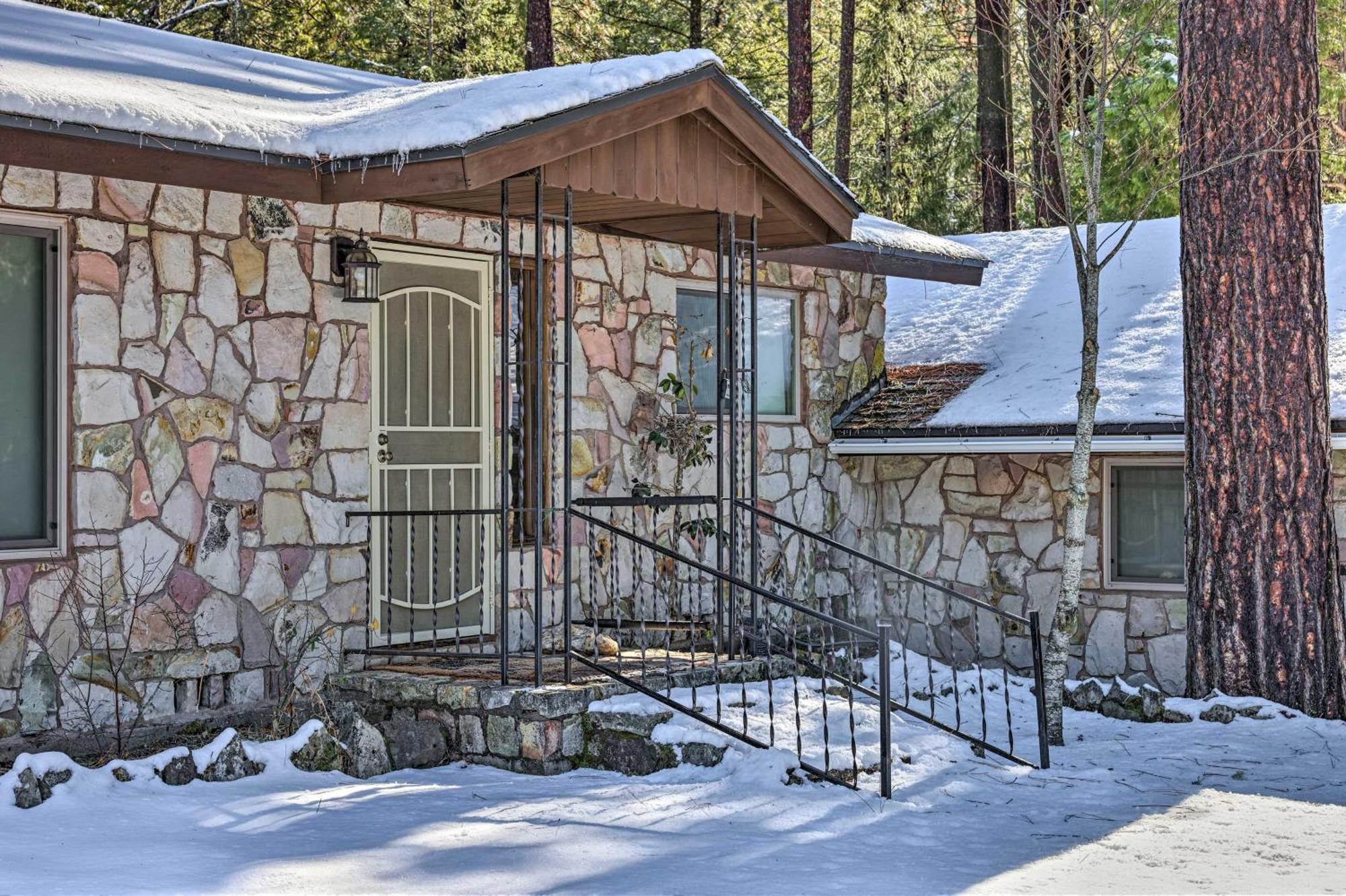 Riverfront Home Near Yosemite National Park! Groveland Exterior foto